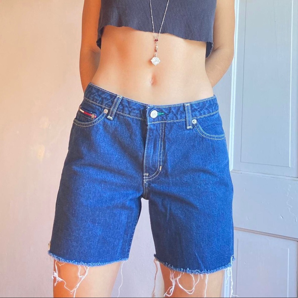 Vintage Tommy Hilfiger cutoff shorts!